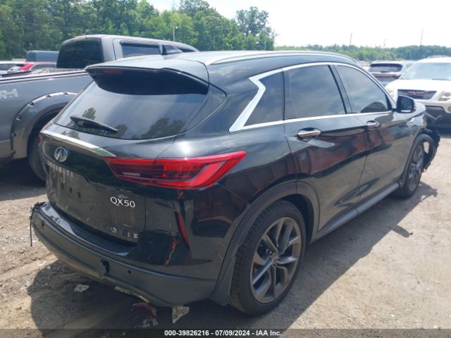 3PCAJ5M30KF103992 Infiniti Qx50 Essential