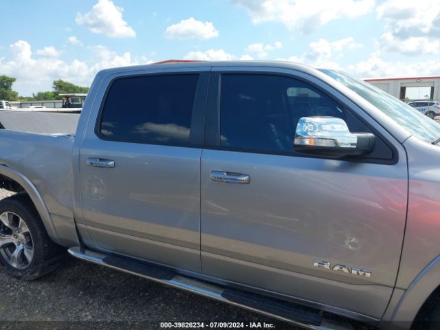 1C6SRFJTXNN204686 RAM 1500 Laramie  4x4 5'7 Box