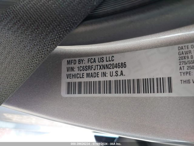 1C6SRFJTXNN204686 RAM 1500 Laramie  4x4 5'7 Box