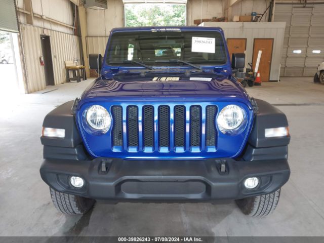 1C4HJXDN9JW241438 Jeep Wrangler Unlimited Sport 4x4