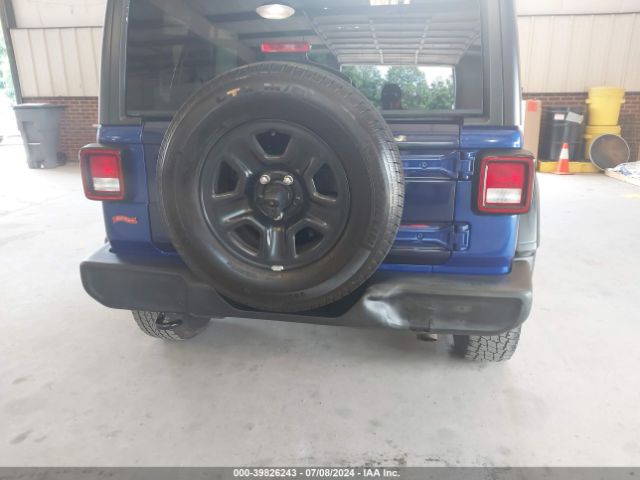 1C4HJXDN9JW241438 Jeep Wrangler Unlimited Sport 4x4