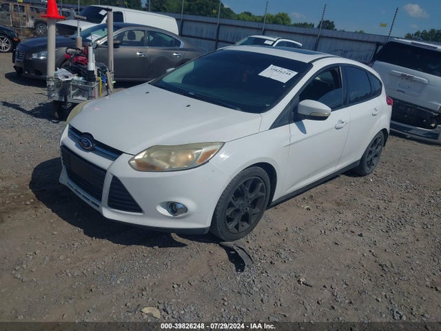 Ford FOCUS SE 2014 1FADP3K2XEL158323 Image 2