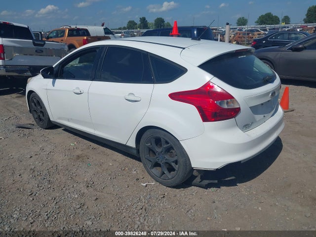 Ford FOCUS SE 2014 1FADP3K2XEL158323 Image 3