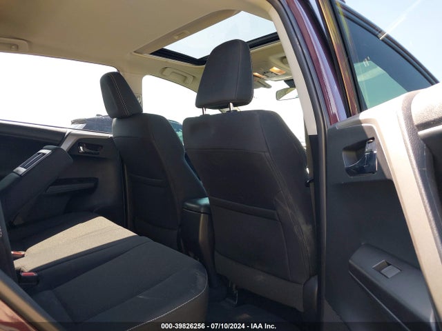 Toyota Rav4 Xle 2018 2T3WFREV8JW455841 Image 8