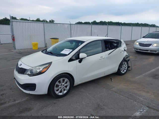 KIA RIO LX 2014 KNADM4A33E6363562 Image 2