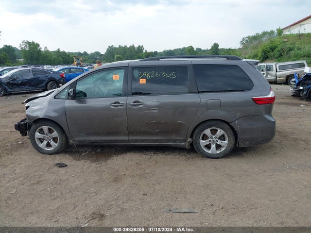 Toyota Sienna Le 8 Passenger 2017 5TDKZ3DC1HS809682 Image 15
