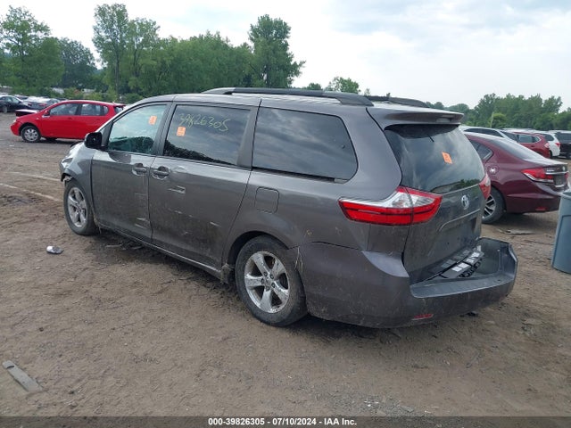 Toyota Sienna Le 8 Passenger 2017 5TDKZ3DC1HS809682 Image 3