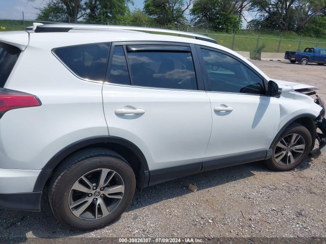 Toyota Rav4 Xle 2017 JTMWFREV4HD106795 Image 12