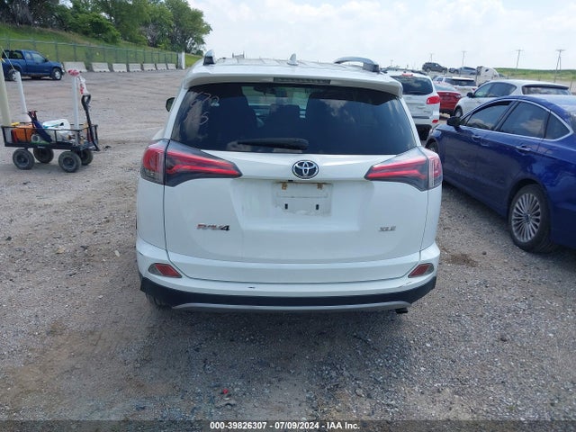 Toyota Rav4 Xle 2017 JTMWFREV4HD106795 Image 15