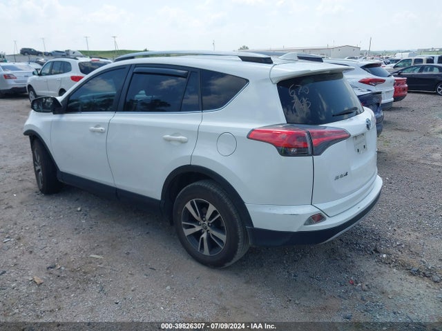 Toyota Rav4 Xle 2017 JTMWFREV4HD106795 Image 3