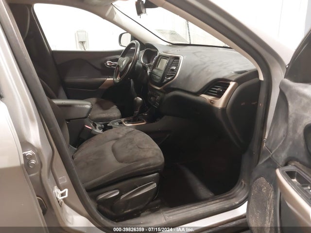 1C4PJMCB4HD226191 Jeep Cherokee Latitude 4x4