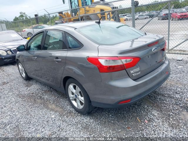1FADP3F25EL318652 Ford FOCUS SE