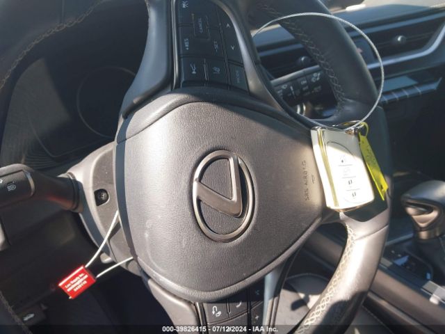 JTHX3JBH4L2024114 Lexus UX 200