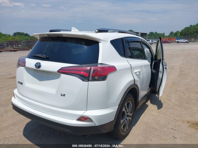 Toyota RAV4 LE 2017 JTMZFREV4HJ140766 Image 4