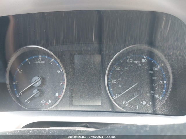 Toyota RAV4 LE 2017 JTMZFREV4HJ140766 Image 7