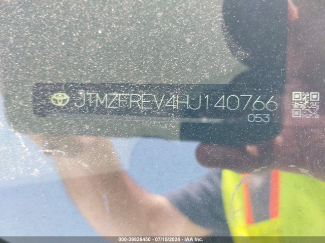 Toyota RAV4 LE 2017 JTMZFREV4HJ140766 Image 9