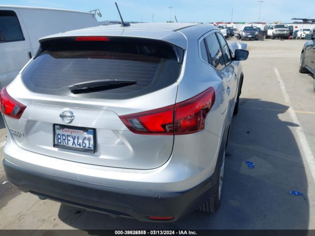 JN1BJ1CP0JW156335 Nissan 2018