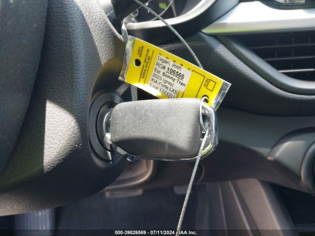 3KPF24AD1PE667836 KIA Forte Lxs