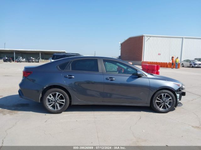 3KPF24AD1PE667836 KIA Forte Lxs