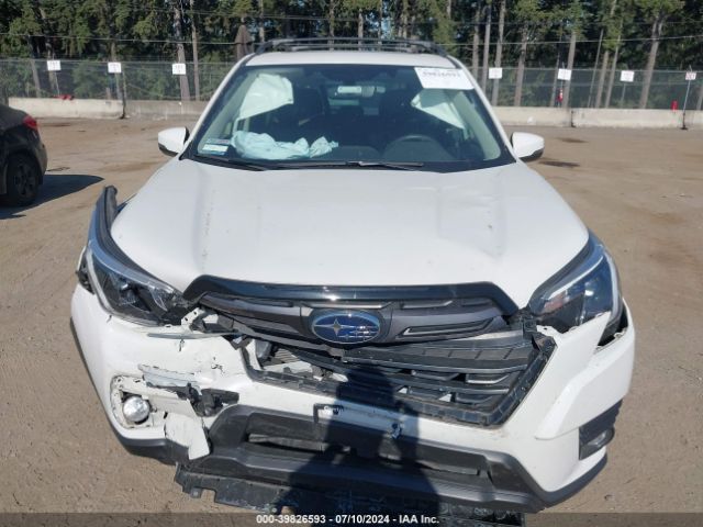 JF2SKAPC8NH437490 Subaru Forester Limited