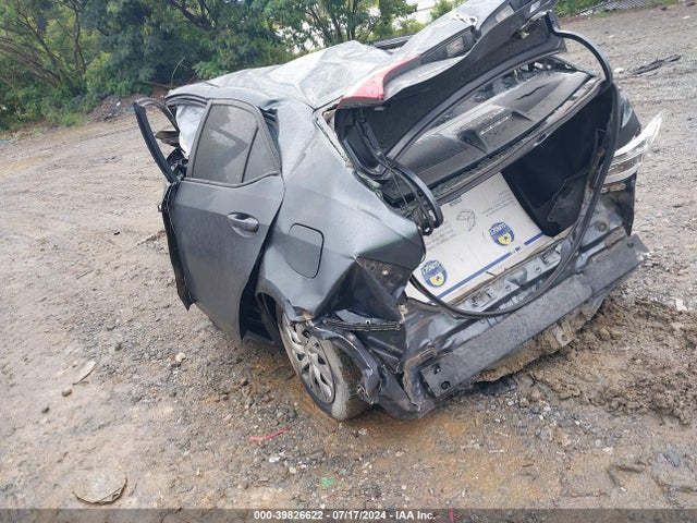 Toyota COROLLA LE 2017 5YFBURHE0HP650840 Image 3