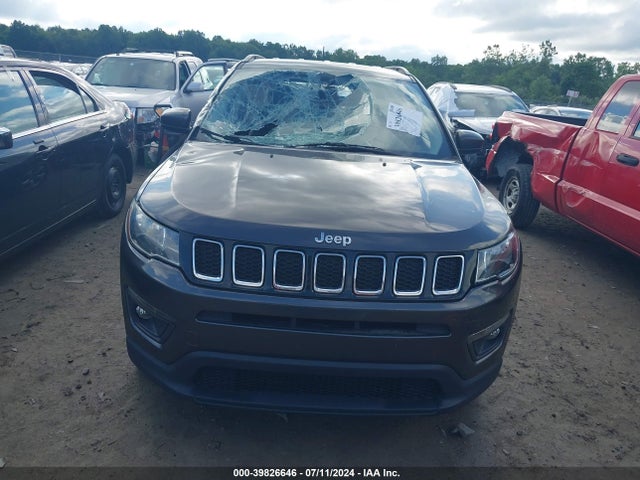 Jeep Compass Latitude 4x4 2018 3C4NJDBB6JT162227 Image 11