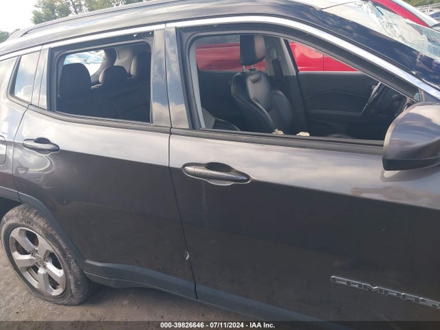 Jeep Compass Latitude 4x4 2018 3C4NJDBB6JT162227 Image 12