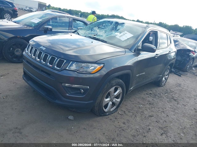 Jeep Compass Latitude 4x4 2018 3C4NJDBB6JT162227 Image 2