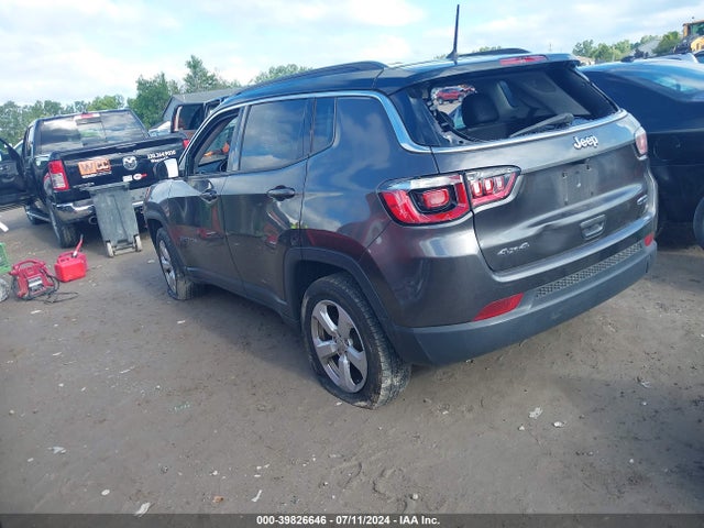 Jeep Compass Latitude 4x4 2018 3C4NJDBB6JT162227 Image 3