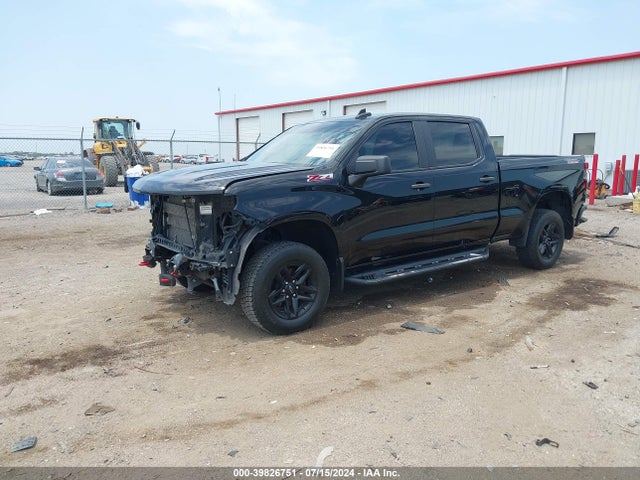 Chevrolet Silverado 1500 Custom Trail Boss 2019 1GCPYCEF9KZ252589 Image 2