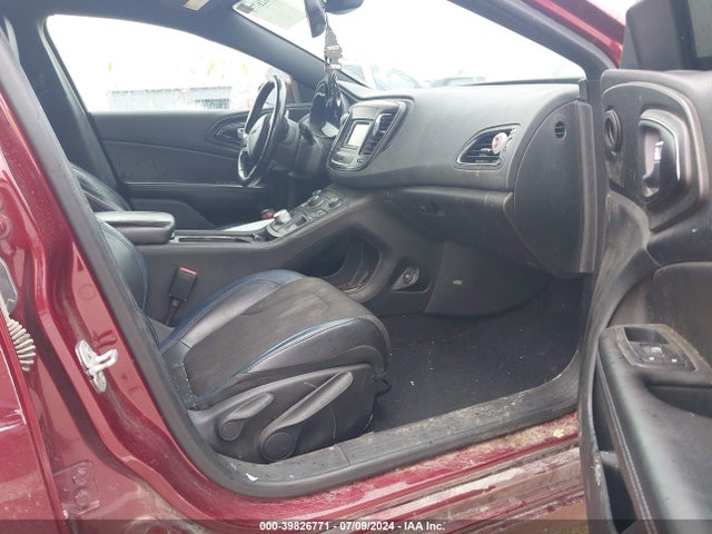 Chrysler 200 S 2015 1C3CCCBBXFN751658 Image 5