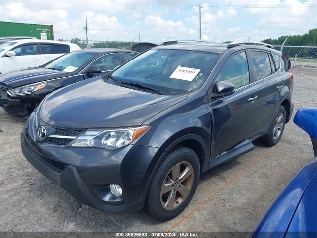 Toyota Rav4 Xle 2015 JTMRFREV1FD129977 Image 2