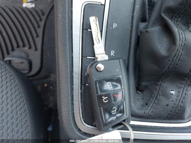 3VW217AU8GM035325 Volkswagen Golf Tsi S 4-door