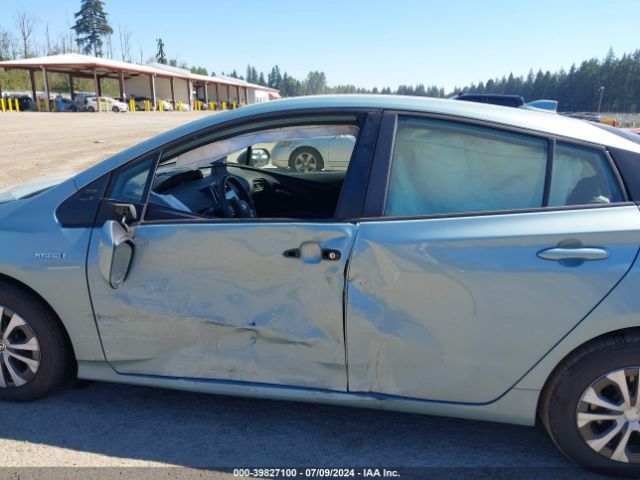 JTDL9MFU0N3032134 Toyota Prius Le Awd-e