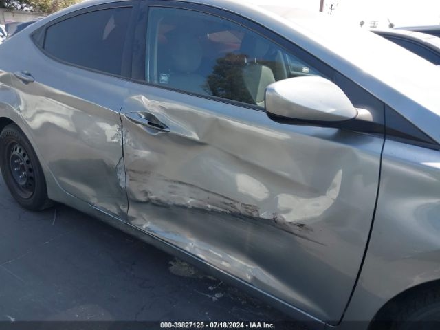 5NPDH4AE8GH771069 Hyundai ELANTRA SE