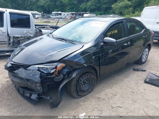 Toyota COROLLA LE 2019 5YFBURHE2KP858645 Image 2