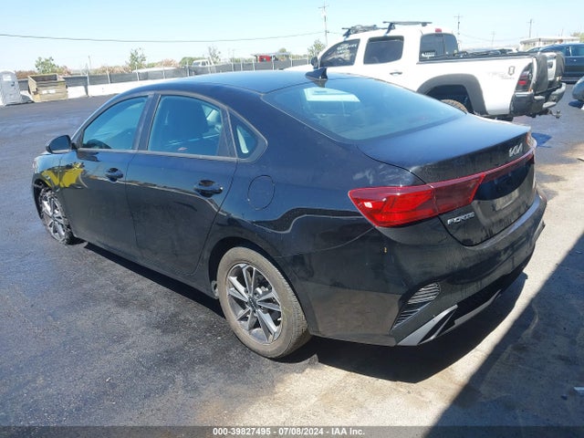 KIA Forte Lxs 2022 3KPF24AD0NE498096 Image 3