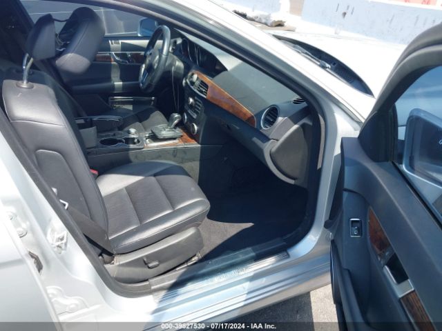 WDDGF4HB8EA932481 Mercedes-Benz C 250 Luxury/sport