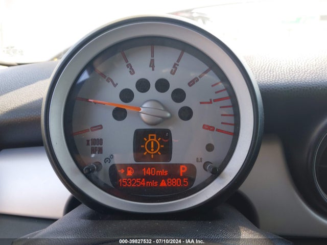 2010 MINI COOPER WMWMF3C52ATZ24834 Photo 6