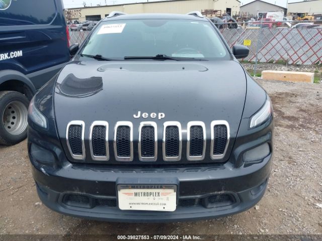 1C4PJLCS7FW720900 Jeep Cherokee Latitude