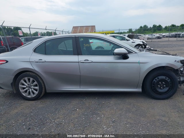 Toyota CAMRY LE 2018 4T1B11HK2JU626706 Image 13