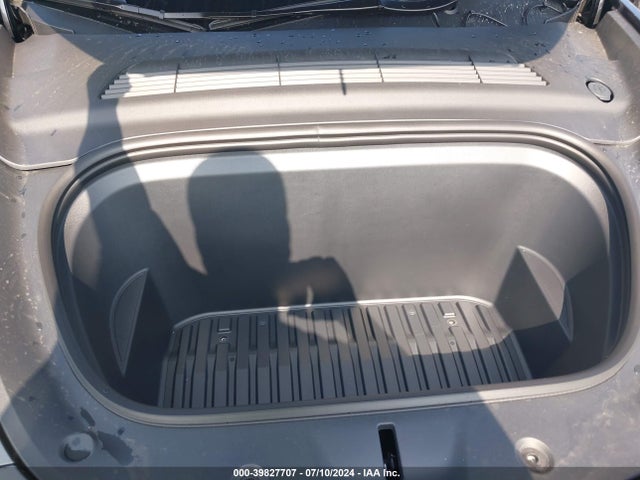 Tesla Model Y Long Range/rwd 2024 7SAYGDED6RF051635 Image 10