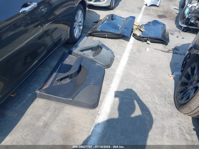 Tesla Model Y Long Range/rwd 2024 7SAYGDED6RF051635 Image 12