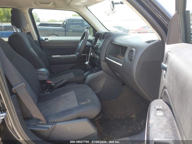 1C4NJPBA0ED881011 Jeep Patriot Sport