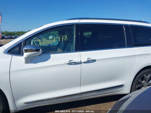 2C4RC1GG6JR116074 Chrysler Pacifica Limited