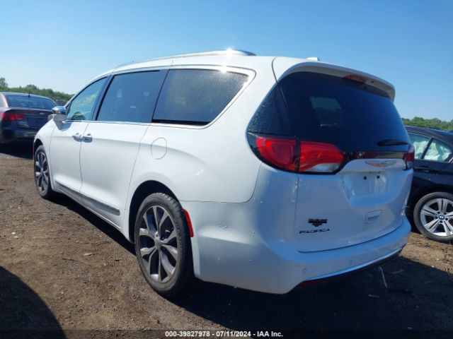 2018 CHRYSLER PACIFICA 2C4RC1GG6JR116074 Photo 2