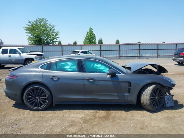 WP0AB2A79HL120900 Porsche Panamera 4s
