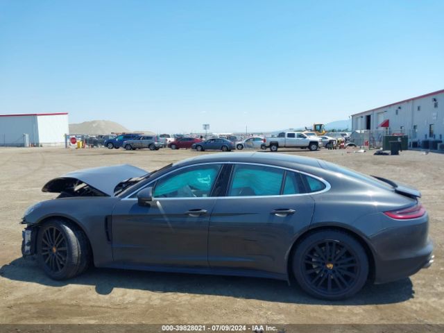 WP0AB2A79HL120900 Porsche Panamera 4s