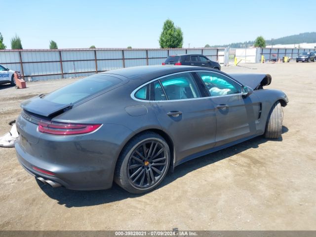 WP0AB2A79HL120900 Porsche Panamera 4s