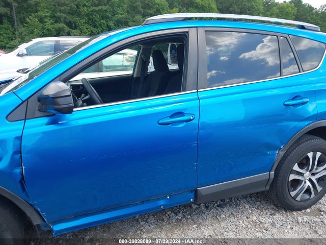 Toyota RAV4 LE 2018 JTMZFREV1JJ728128 Image 15